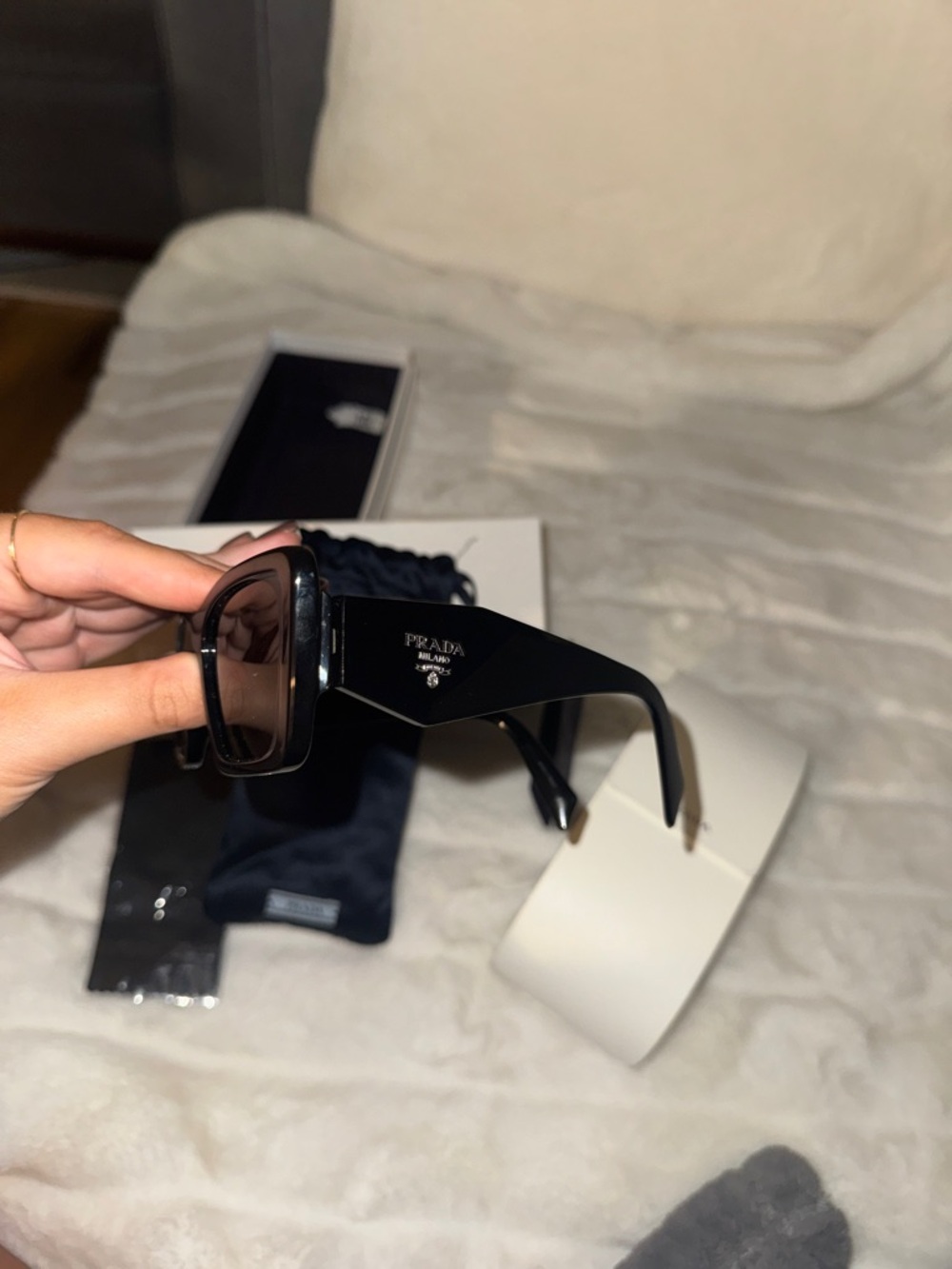 Prada 08YS Symbole Butterfly Black sunglasses - Picture 4 of 8